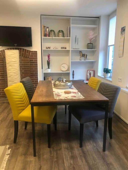 Appartamento Studio Emdecker Am Delft Emden Esterno foto