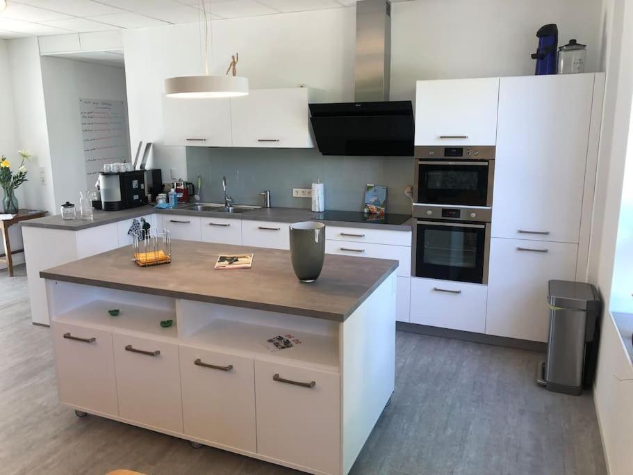 Appartamento Studio Emdecker Am Delft Emden Esterno foto